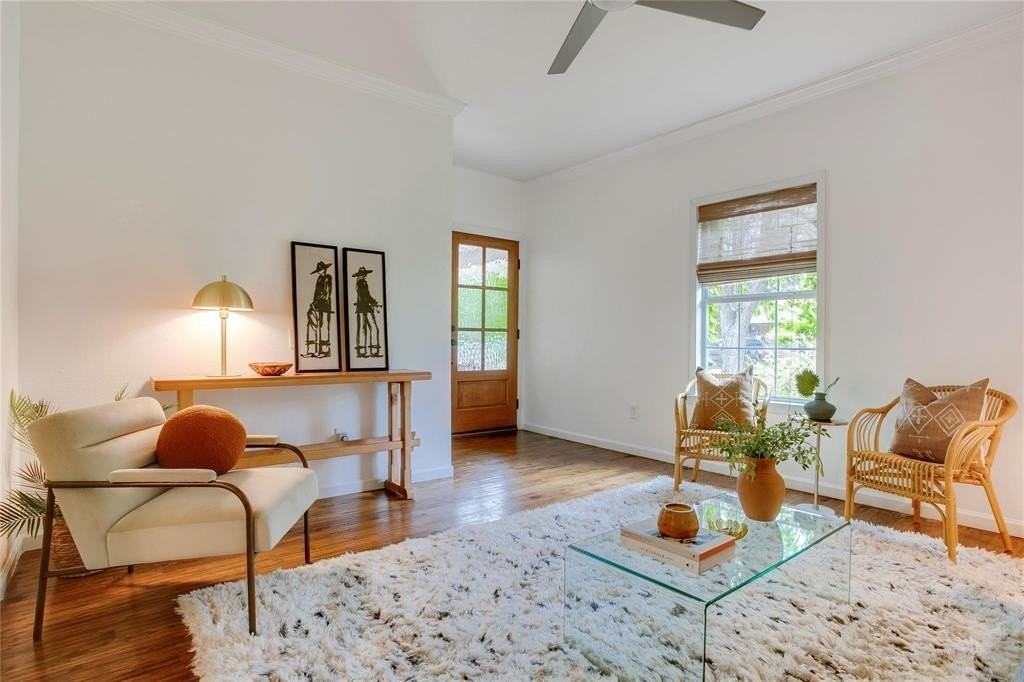 716 S Rosemont Ave - Photo 6 of 27