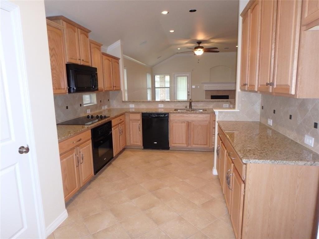 1201 Songbird Dr - Photo 2 of 12