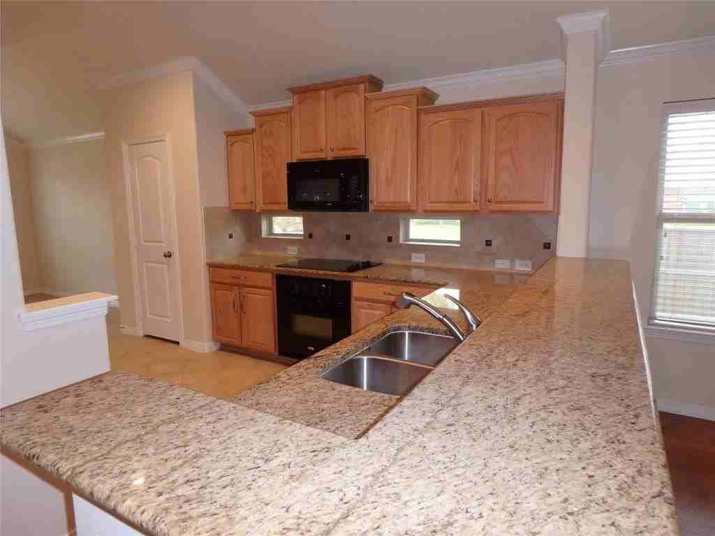 1201 Songbird Dr - Photo 4 of 12