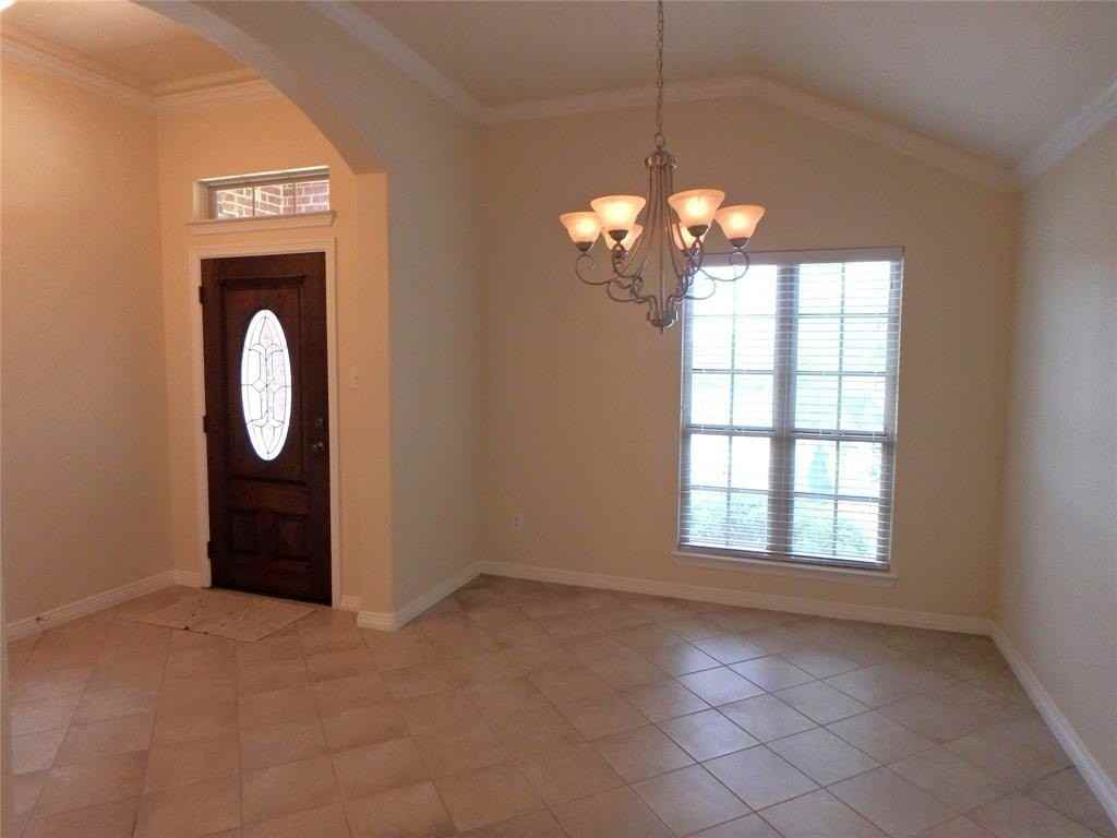 1201 Songbird Dr - Photo 5 of 12