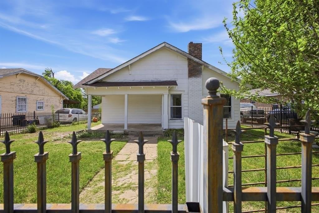 2634 Emmett St - Photo 2 of 20