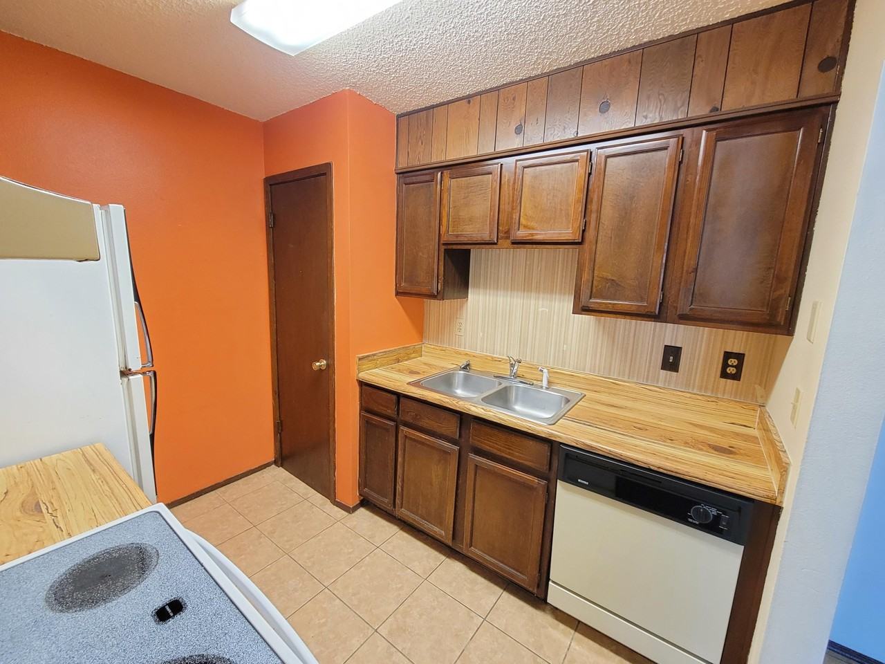 1614 Green Briar Pkwy #3 - Photo 7 of 15