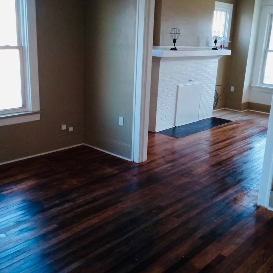 1928 Gladstone St #1 - Photo 2 of 5