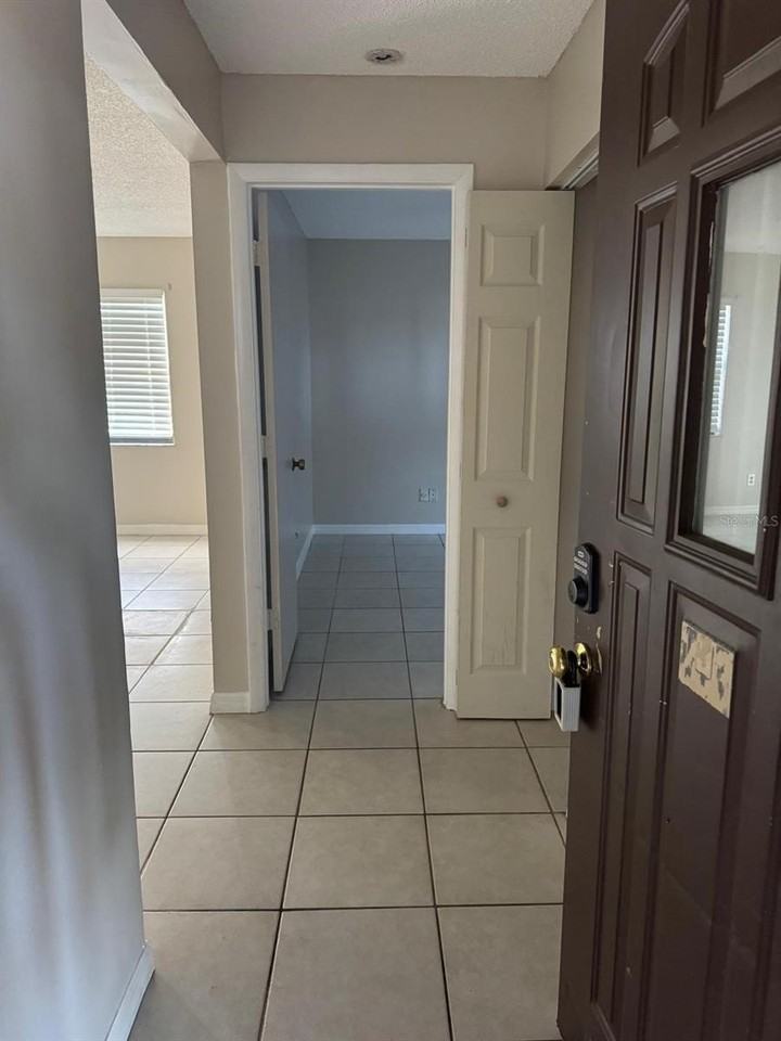 2416 Se Garden Ter #203 - Photo 2 of 17