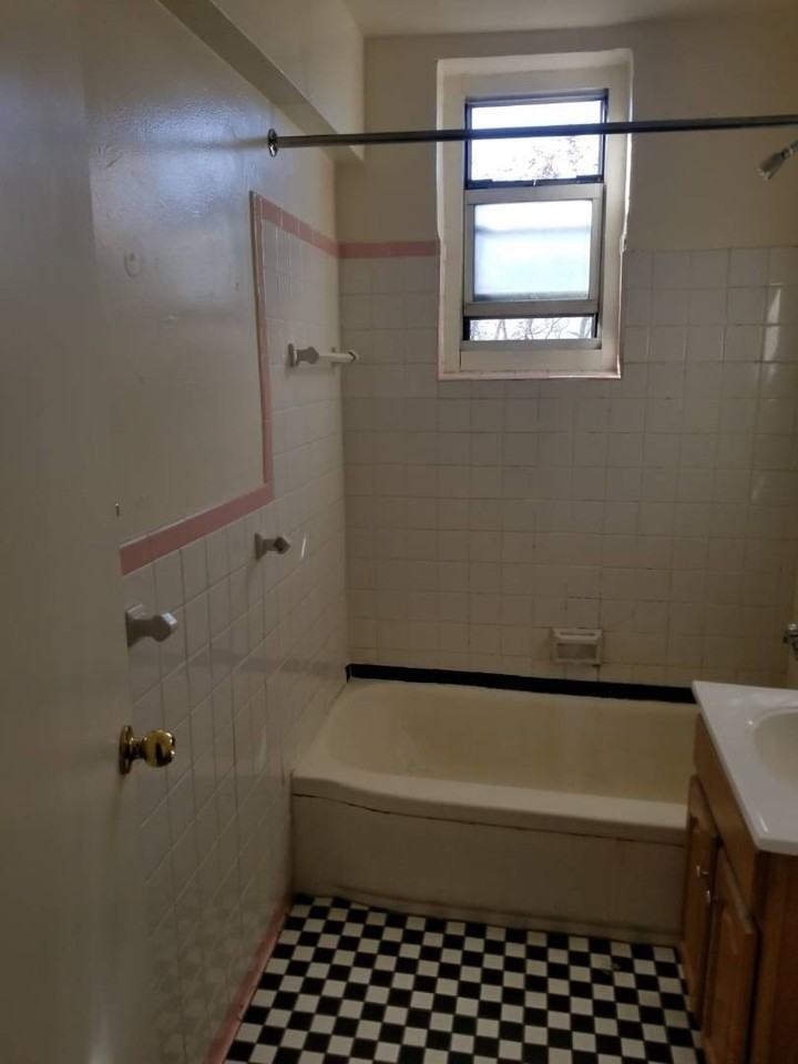 9430 59th Ave #2R - Photo 3 of 10