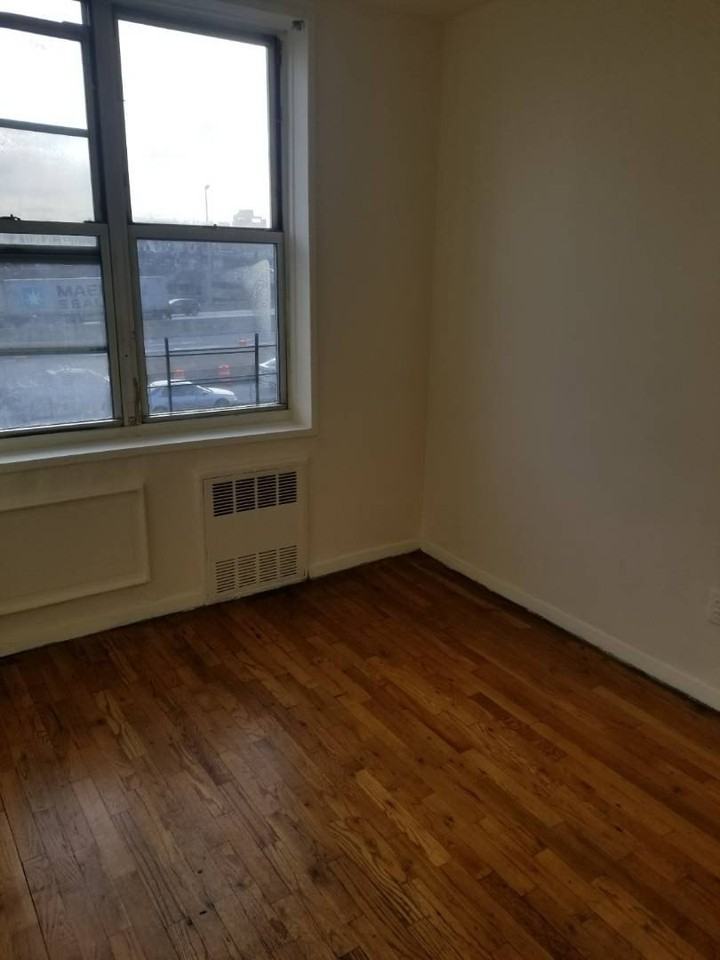 9430 59th Ave #2R - Photo 6 of 10