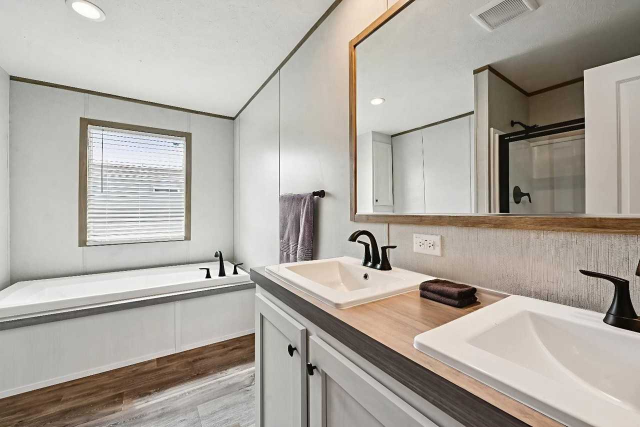 1029 Spring Azure Dr - Photo 7 of 13