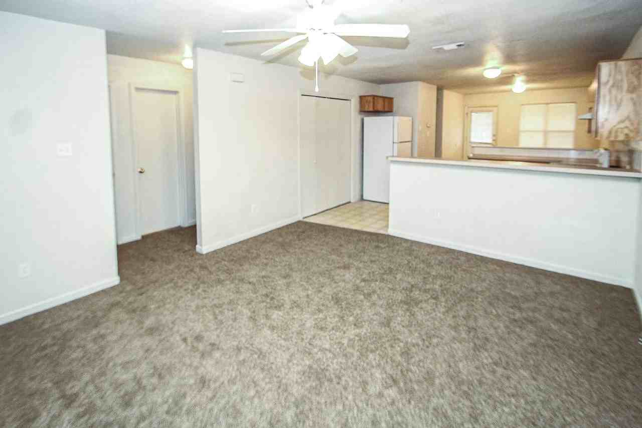 308 S 40th St #A - Photo 3 of 15