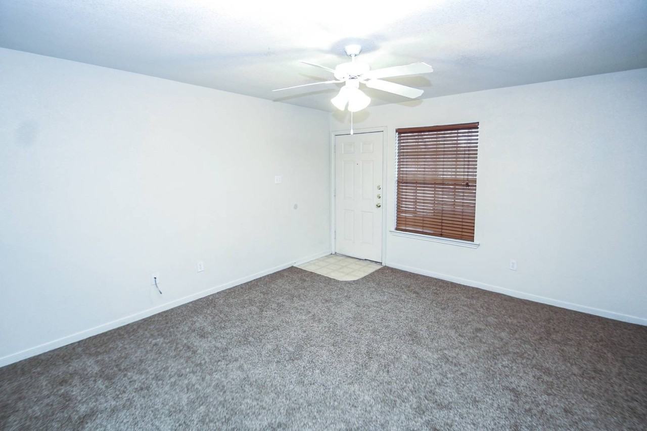 308 S 40th St #A - Photo 6 of 15