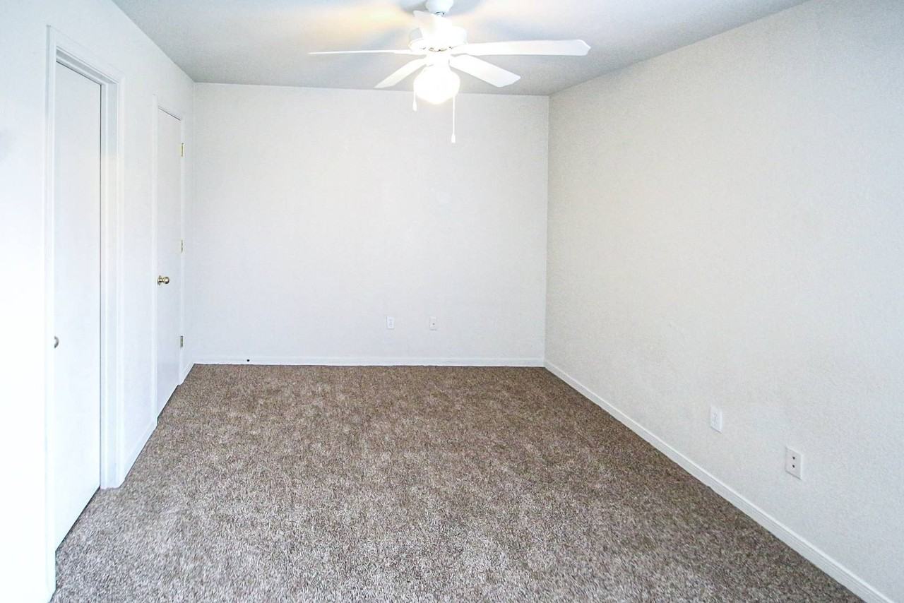 308 S 40th St #A - Photo 7 of 15