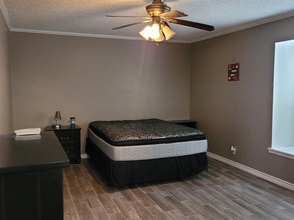 1743 E 56th St - Photo 7 of 14