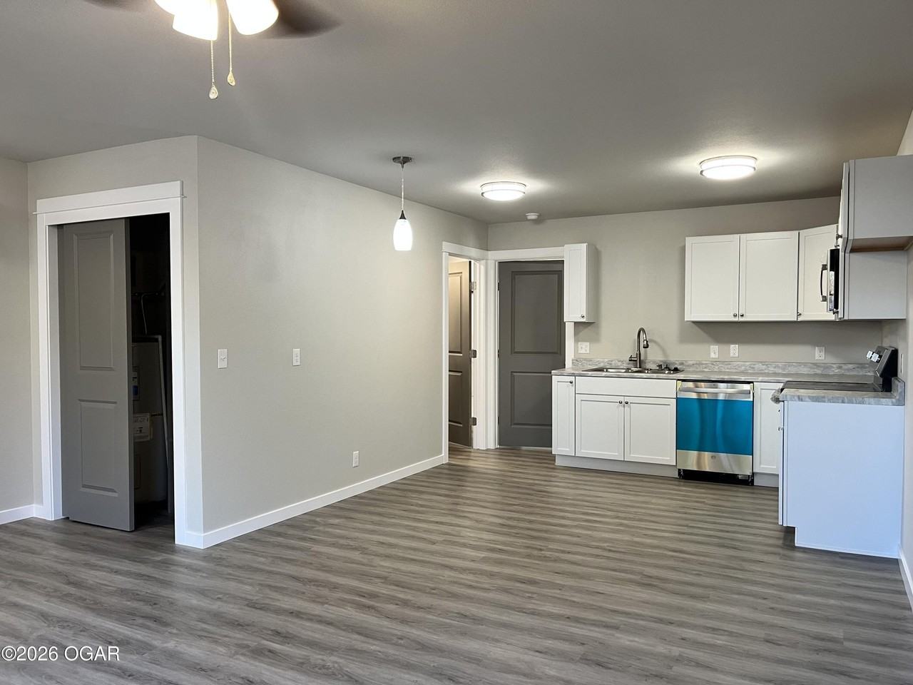 1110 E 34th St - Photo 2 of 8