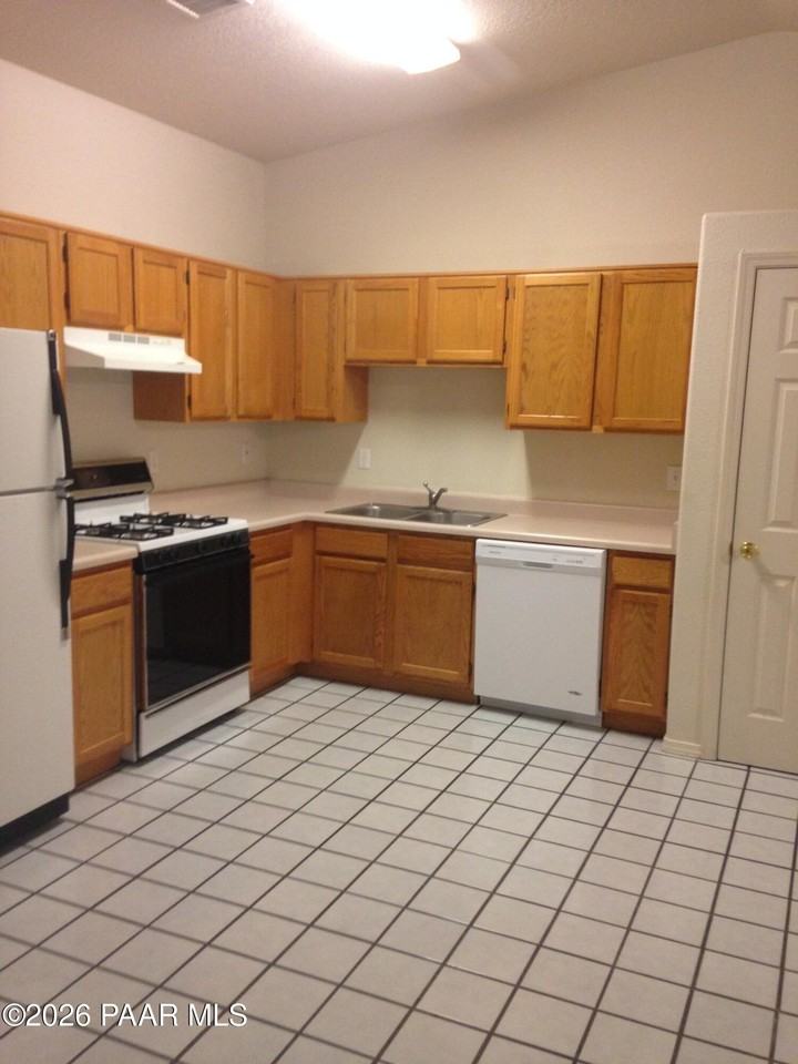 6144 N Rockland Dr #A - Photo 4 of 9