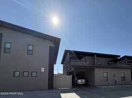 featured image of 720 N Walnut St #16