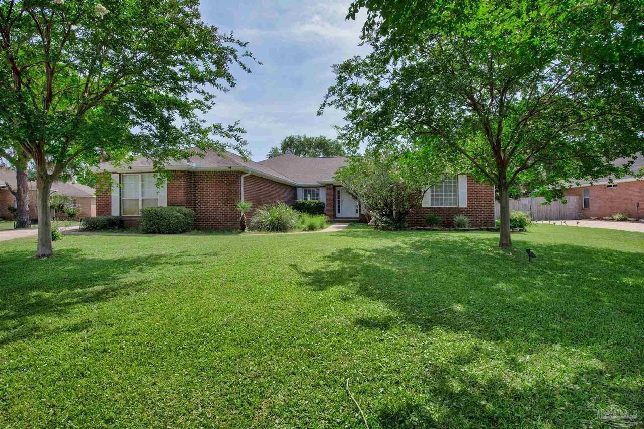 2491 Parkridge Dr - Photo 3 of 50