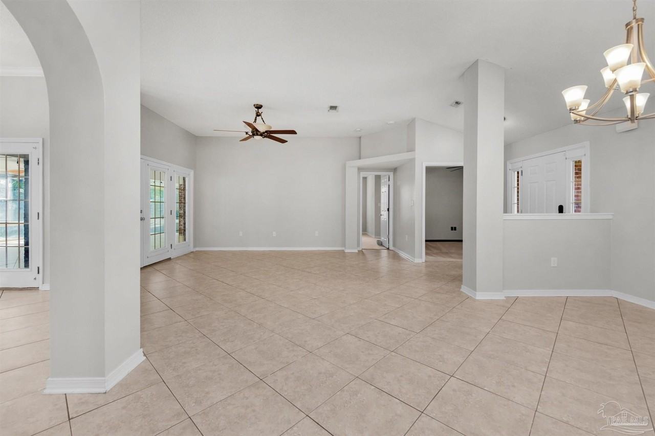 2491 Parkridge Dr - Photo 7 of 50