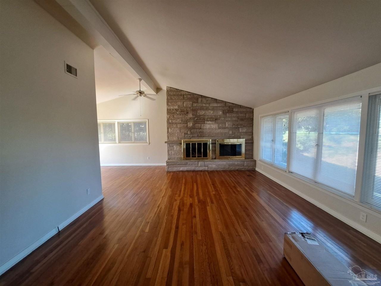 8598 Meadowbrook Dr - Photo 4 of 50