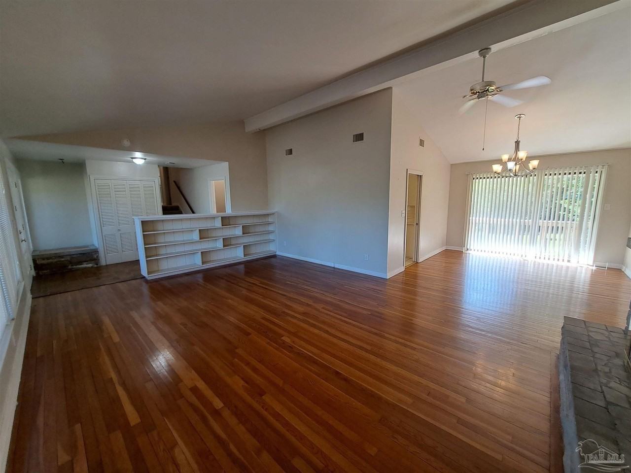 8598 Meadowbrook Dr - Photo 6 of 50