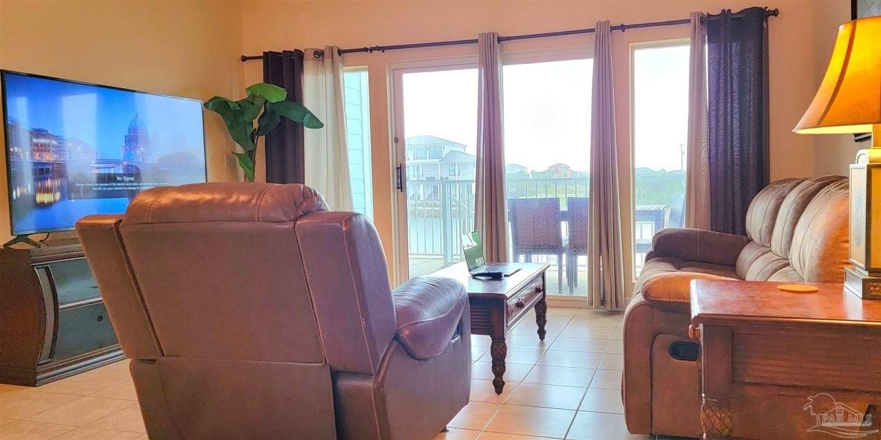 510 Fort Pickens Rd - Photo 4 of 31