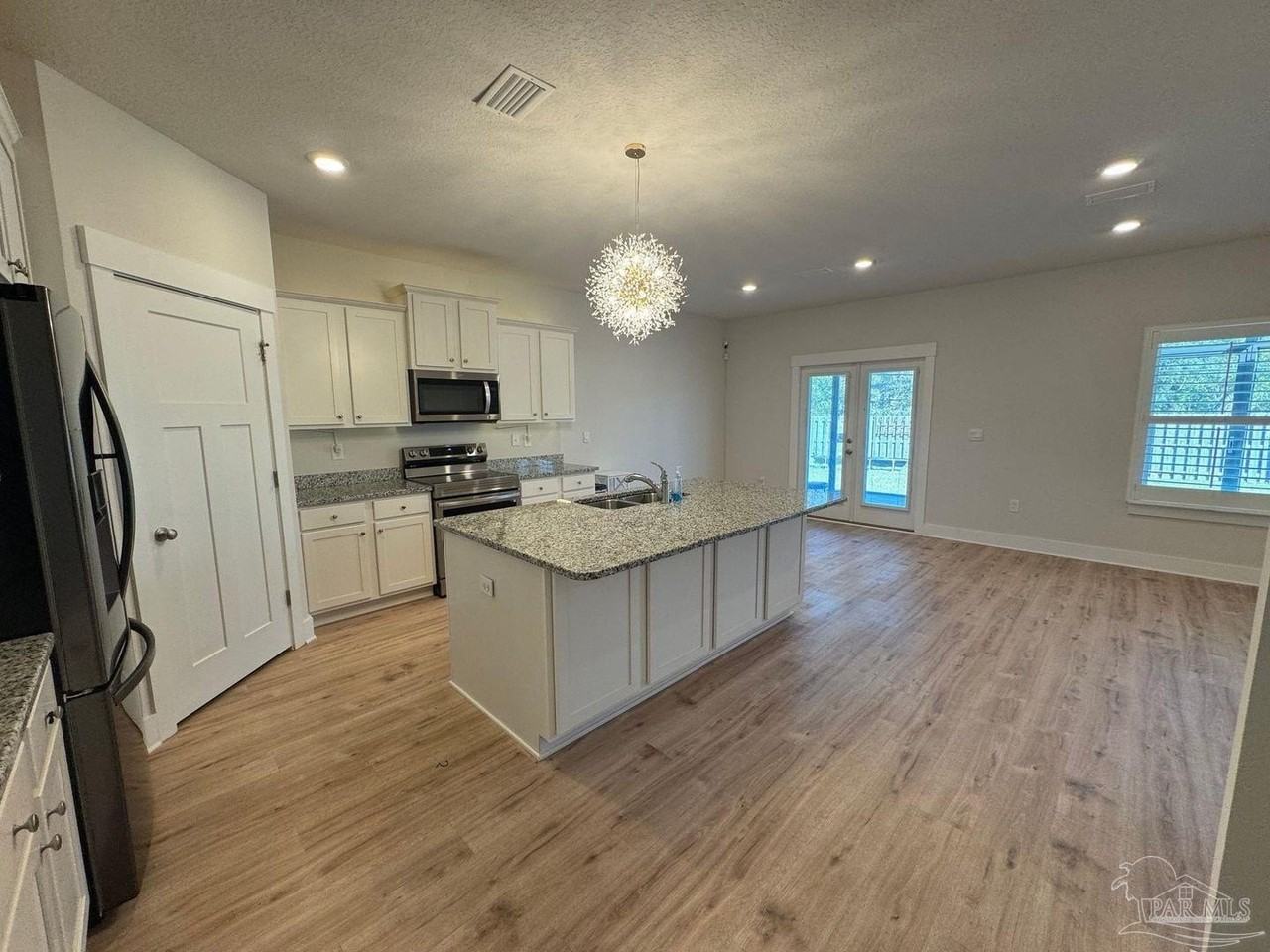 3593 Sailfish Dr - Photo 4 of 33