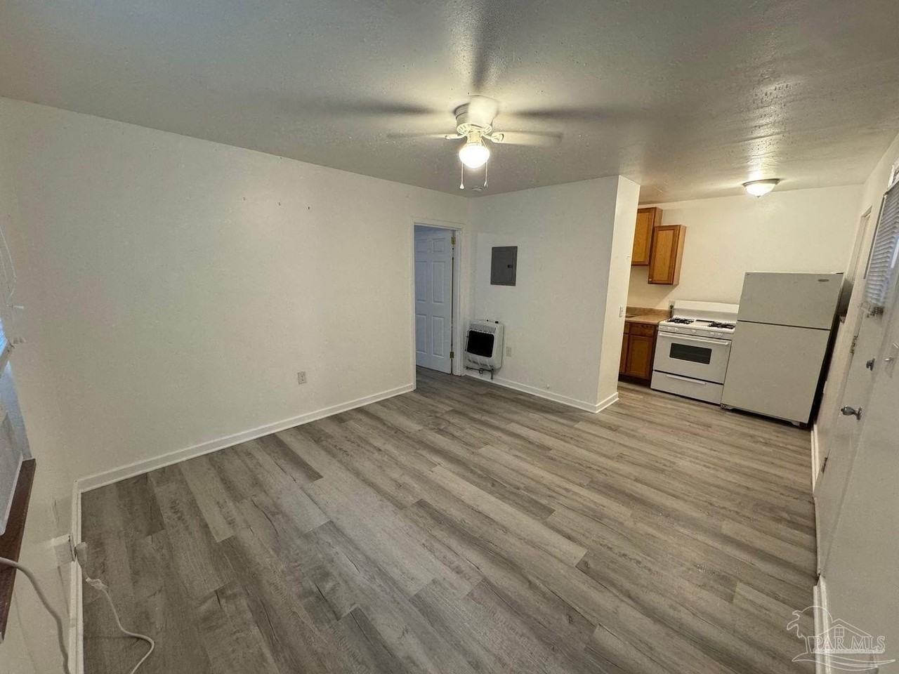 205 Holmes Dr #A - Photo 4 of 9