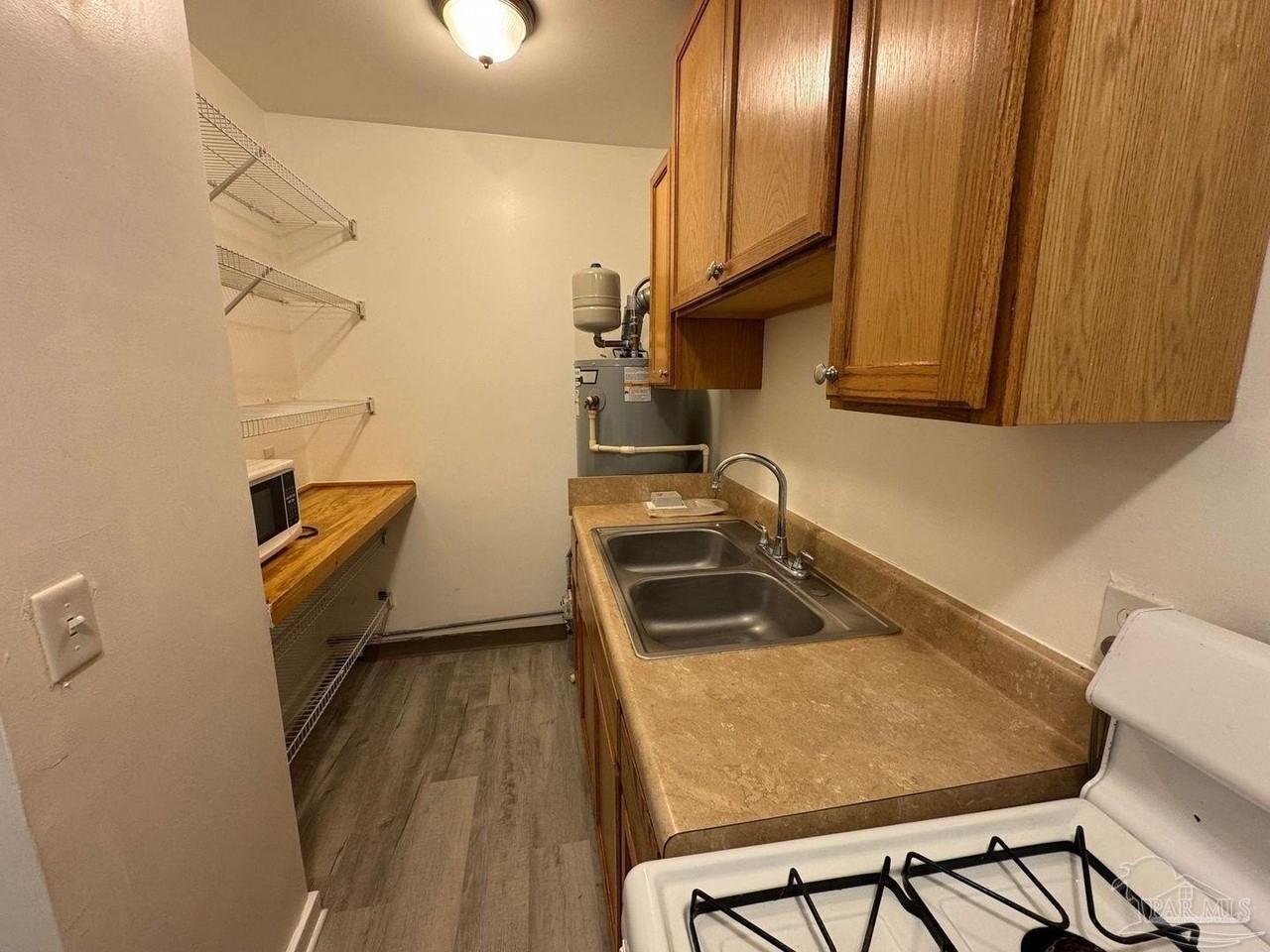 205 Holmes Dr #A - Photo 6 of 9