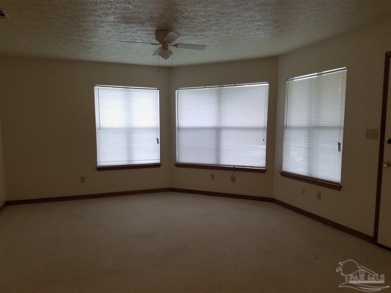 308 E Strong St #A - Photo 3 of 7