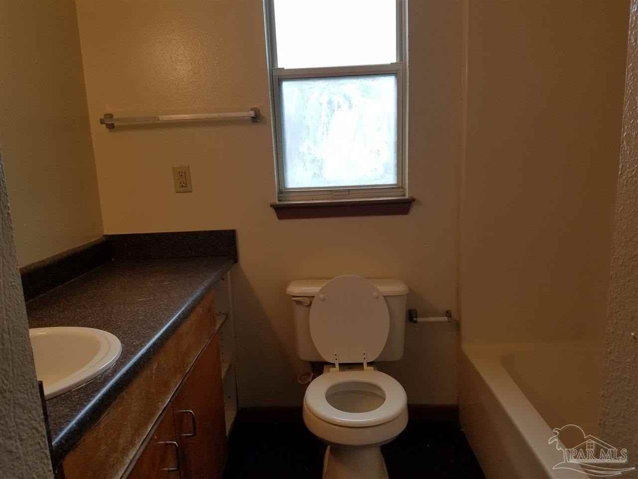 308 E Strong St #A - Photo 6 of 7