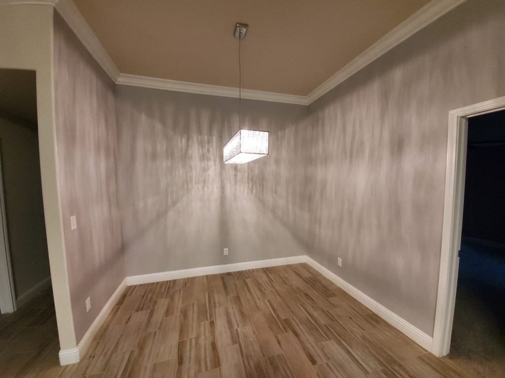 1621 Revolution Dr - Photo 4 of 15