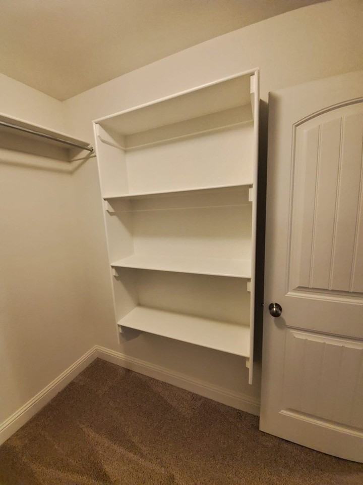 1621 Revolution Dr - Photo 7 of 15