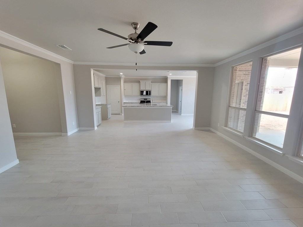 6418 Patriot Pkwy - Photo 3 of 14