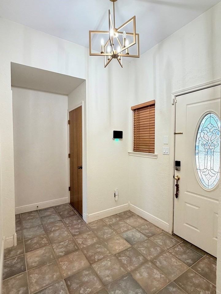 3810 Nassau Dr - Photo 2 of 18