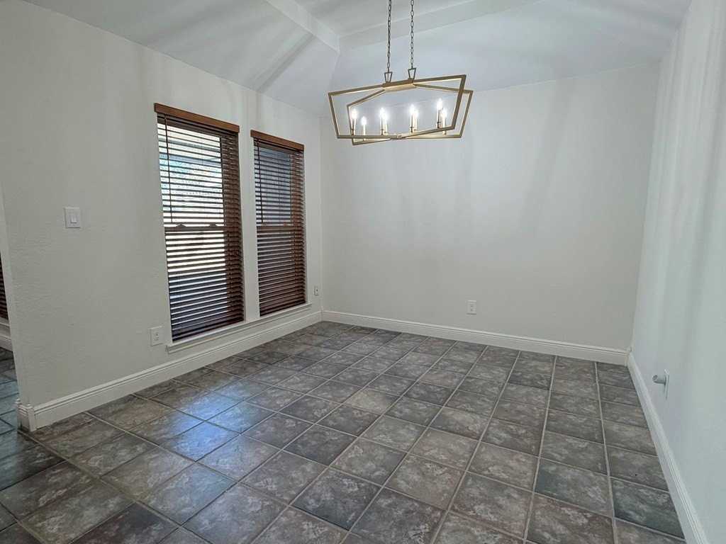 3810 Nassau Dr - Photo 7 of 18