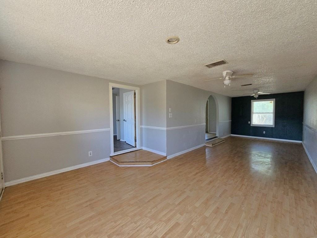 3601 Gaston Dr - Photo 3 of 10