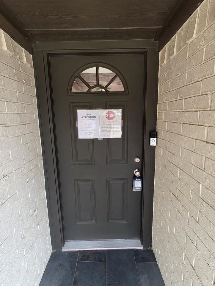 2404 Northtown Ct - Photo 2 of 28