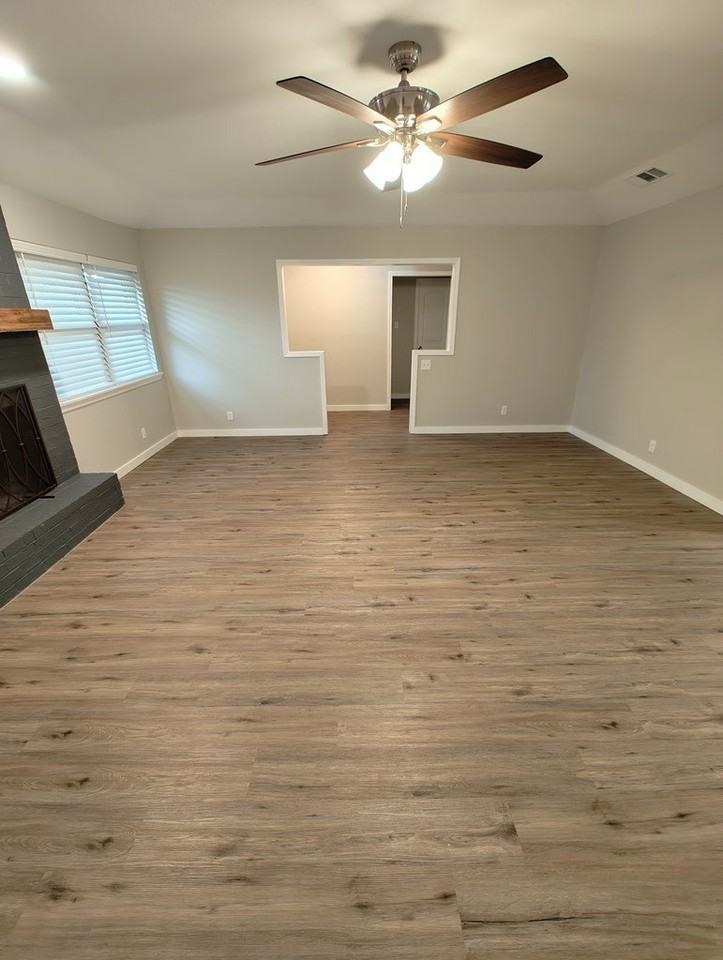 2404 Northtown Ct - Photo 6 of 28