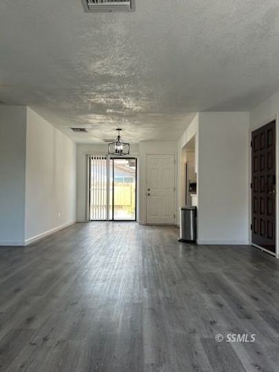 1127 N Mono Ct - Photo 2 of 15