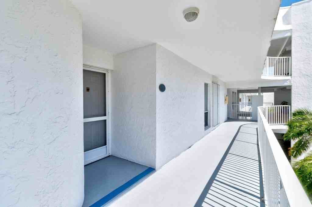 6122 River Run Dr #203B - Photo 3 of 36