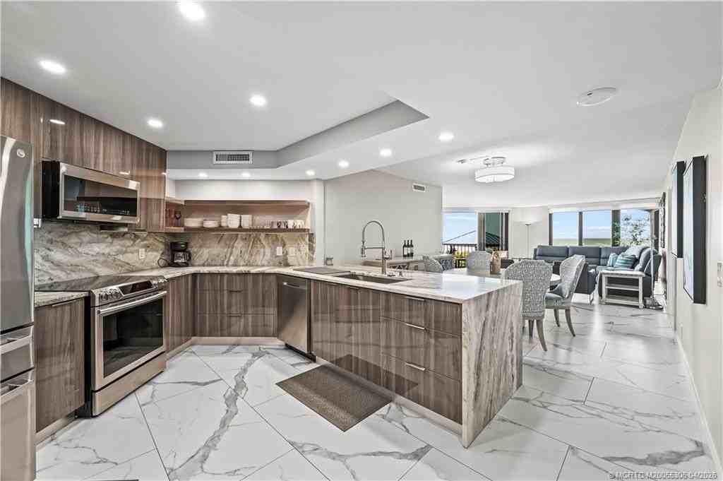 9650 S Ocean Dr #106 - Photo 4 of 49