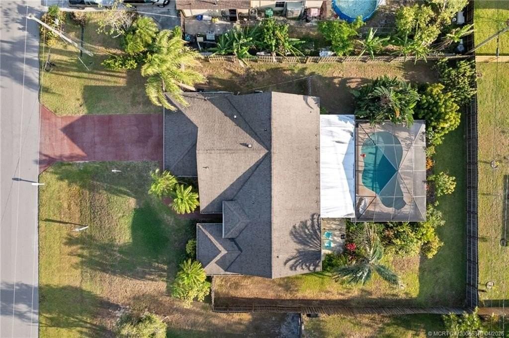 2542 Sw Kensington St - Photo 2 of 21