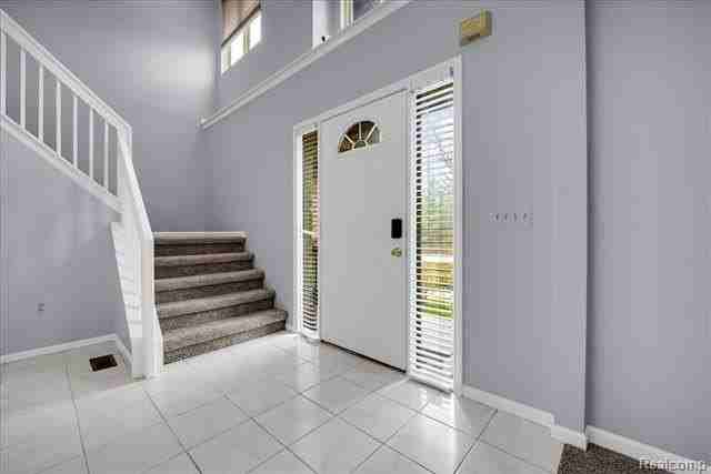 23867 Stony Creek Dr - Photo 2 of 28