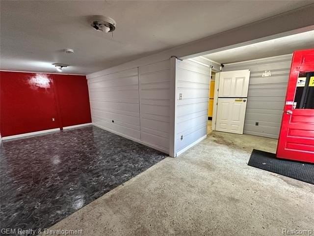 671 S Main St - Photo 4 of 22