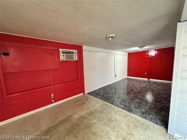 671 S Main St - Photo 5 of 22