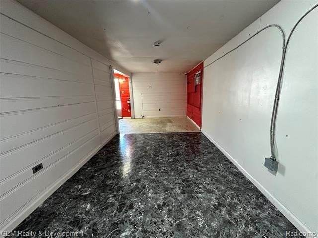 671 S Main St - Photo 7 of 22