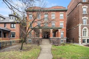 469 W Willis St #3 - Photo 1 of 1