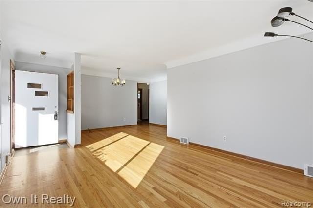 26014 Keith St - Photo 6 of 18