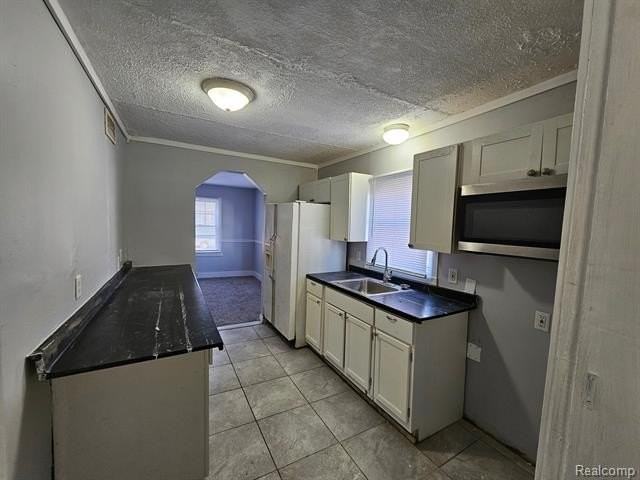 6828 Meadow Ave - Photo 3 of 14