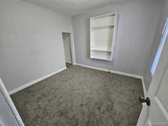 6828 Meadow Ave - Photo 5 of 14