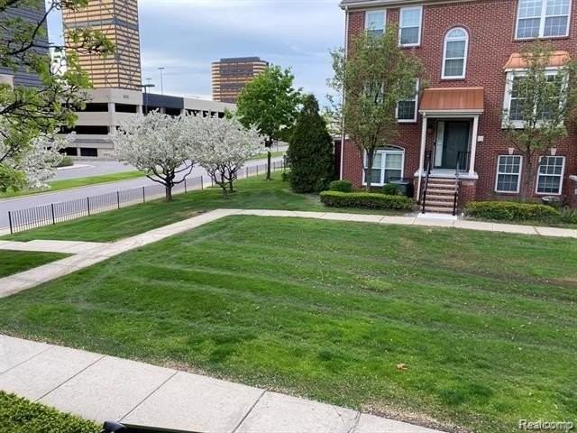 25322 Saint James - Photo 2 of 15