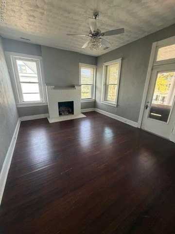 511 Hampton Pl #B - Photo 2 of 24